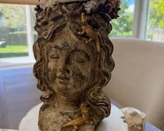 Crown of glory shell head