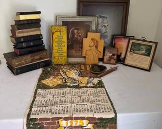 Religious Decor and Bibles