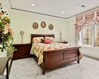 Queen Sleigh Bed (slat on one side needs repair)