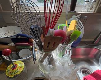 Assorted Kitchen Utensils Lot