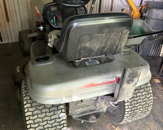 Craftsman LT2000 Riding Lawn Mower