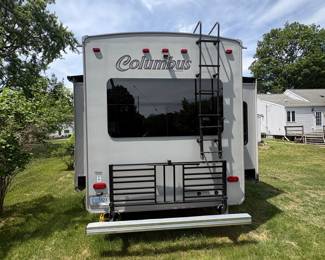 Palomino Columbus Fifth Wheel RV