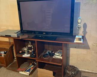 VIZIO 42-inch Class LCD HDTV
