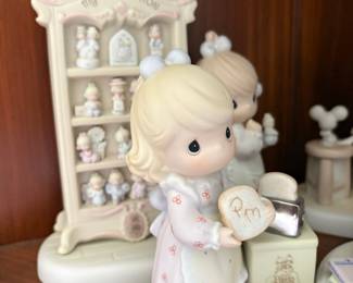 Precious Moments "A Perfect Display of 15 Happy Years" Figurine Set