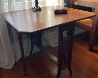 Drop Leaf Table with stained glass lamp