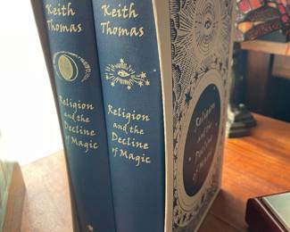 Book Set Religion and the Decline of Magic