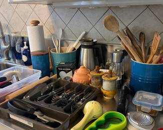 Kitchenware and Le Cruset Canniters