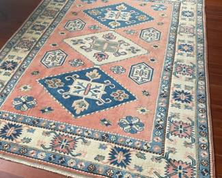 Beautiful Rug  5.5 X 7’