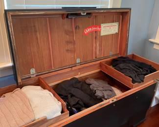 Nice Lane Cedar chest with pullout shelves