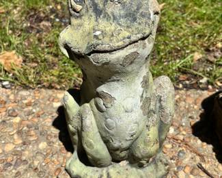 Cement Vintage Garden Frog