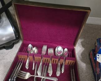 Flatware Set
