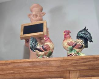 Pig menu and chickens