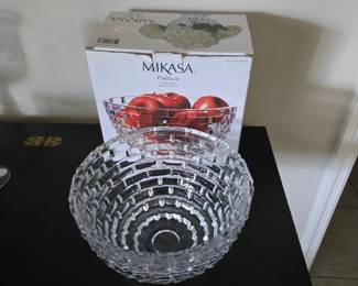 Mikasa centerpiece bowl