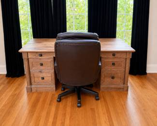 Executive Desk chair