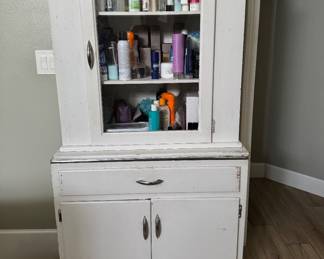 Vintage cabinet 