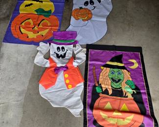Collection of outdoor decorative Flags for all holidays & seasons!