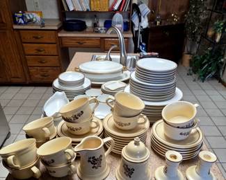 Pfaltzgraff Dishes & fine China dinner ware set.