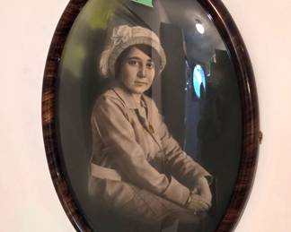 Antique convex glass frame