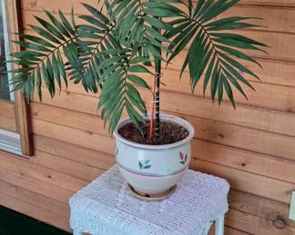 Vintage Wicker table plant stand & live palm