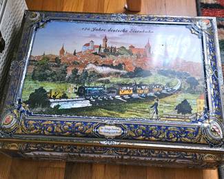 several German gingerbread boxes