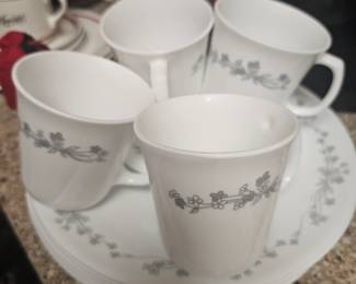 Corning ware breakfast set