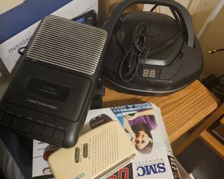 lots of electronics, vintage and new