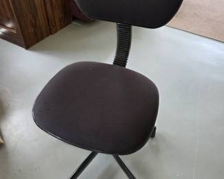#95	Rolling Office Chair	 $15.00 