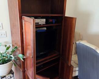#8	Laminate TV Armoire w/4 doors and 3 wood Shelves w/pull-out TV Tray	 $50.00 