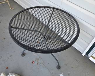 #144	Round Wrought Iron Black Table - 24x18	 $20.00 