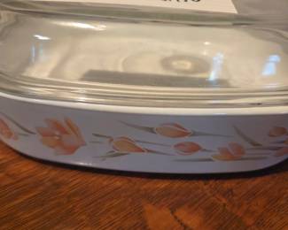 #156	Vintage Corningware Peach Floral Casserole 2.5 liter with lid	 $20.00 