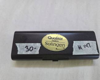 #147	Vintage Qualitat Solingen Vergoldet Gold Plated Scissors and Thimble in case	 $30.00 