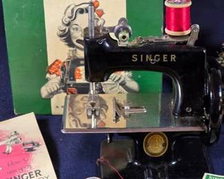 Singer Sewhandy with original box