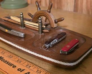 Men's valet tray organizer with ship's wheel and rope accents