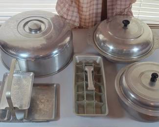 Vintage cooking and serving aluminum pieces