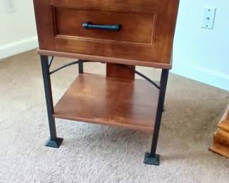 1 of 3 maching pieces to trundle bedroom set