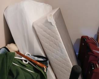 Queen set of mattress in very good condition