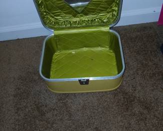 Vintage makeup luggage box