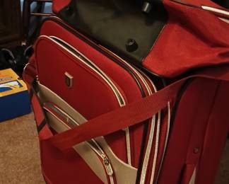 4 piece luggageset, 3 zippered and 1 tote