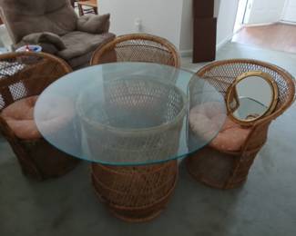 Vintage wicker ratten breakfast bistro set