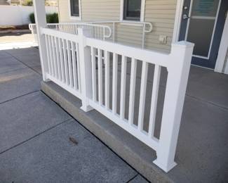 Vinyl railing