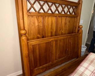 SOLID WOOD BED