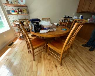 NICE WOOD TABLE & 6 HIGHBACK CHAIRS