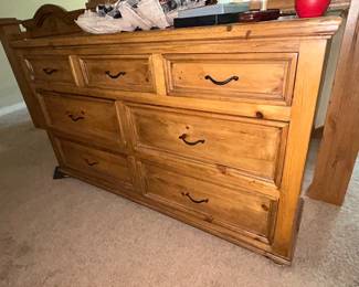 SOLID WOOD DRESSER W/MIRROR