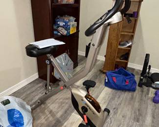 EXERCISE EQUIPTMENT