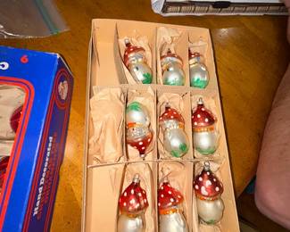 VINTAGE CHRISTMAS
