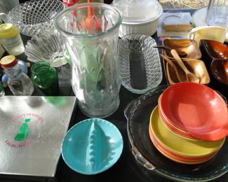 Some great pieces that are Mid Century Modern in nature, and oh so collectible
