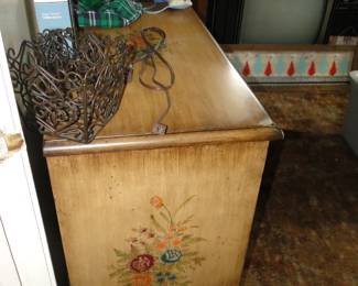 Another shot of that wonderful chest of drawers