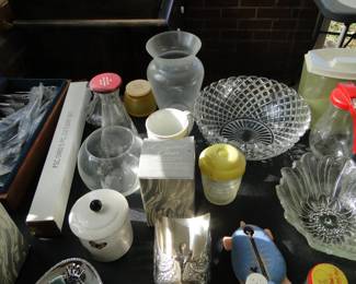 Cut glass pieces, and other helpful kitchen aides