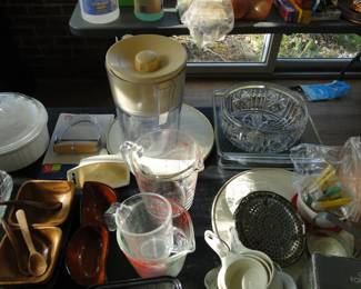 Measuring cups and pitcher