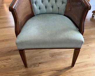 Sitting chair